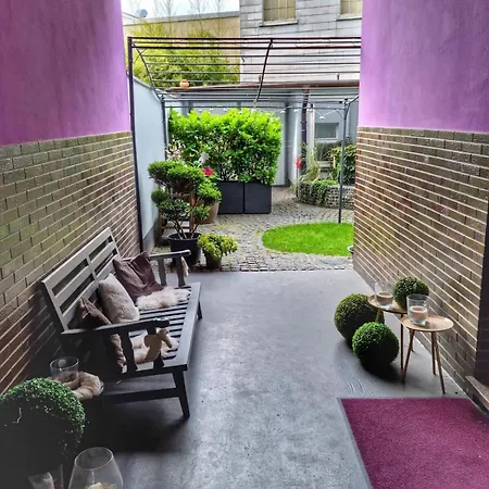 아파트 3 Mit Garten *