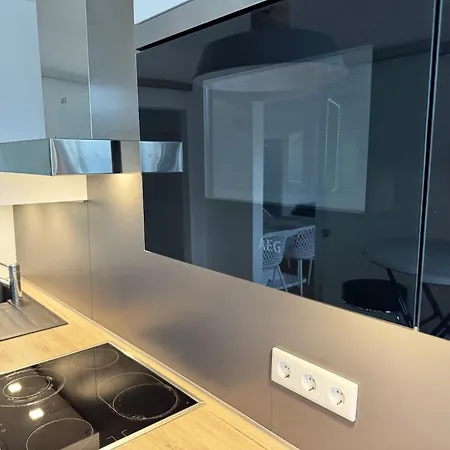 3 Mit Garten Appartement *